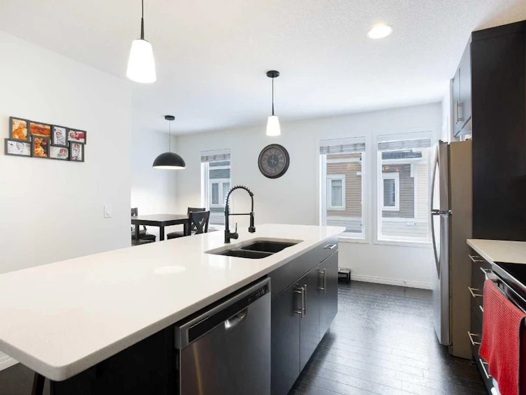 210 Auburn Bay Square SE, Calgary, AB, T3M 0Y9 - 6