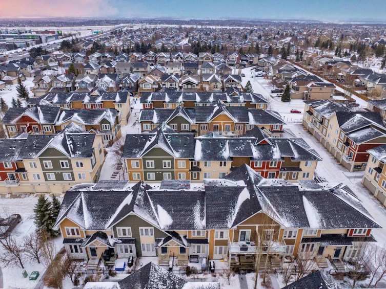 210 Auburn Bay Square SE, Calgary, AB, T3M 0Y9 - 24