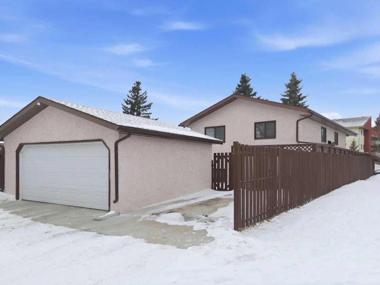 50 Greenham Drive, Red Deer, AB, T4P 2X4 - 7