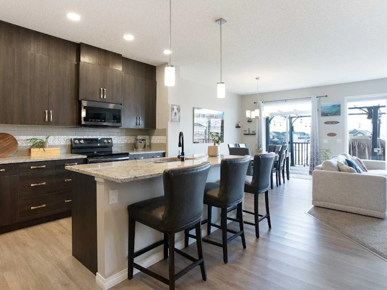 63 Heritage Court, Cochrane, AB, T4C 2N5 - 2