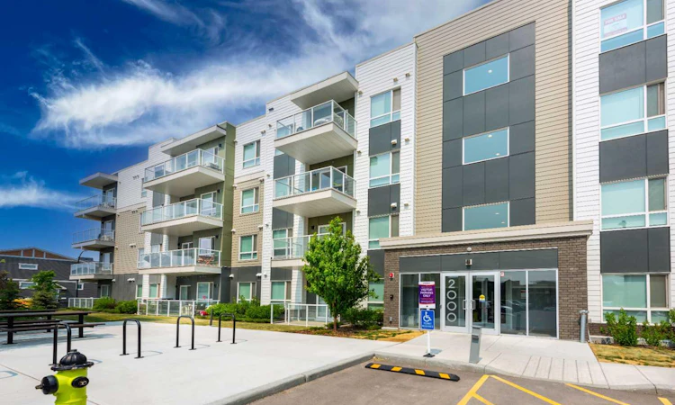 2303-220 Seton Grove SE