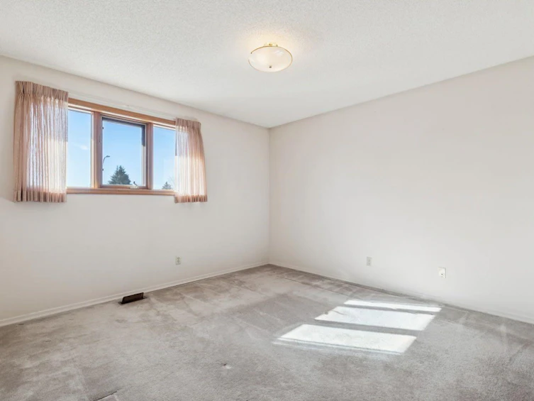 68 Woodstock Road SW, Calgary, AB, T2W 5W2 - 33