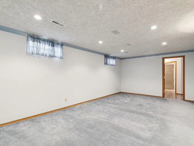68 Woodstock Road SW, Calgary, AB, T2W 5W2 - 38