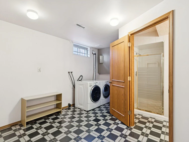 68 Woodstock Road SW, Calgary, AB, T2W 5W2 - 43