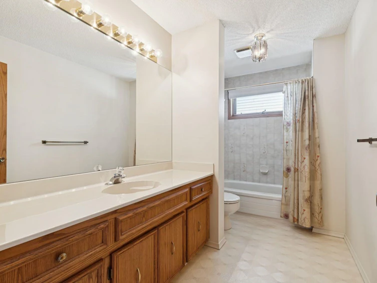 68 Woodstock Road SW, Calgary, AB, T2W 5W2 - 34