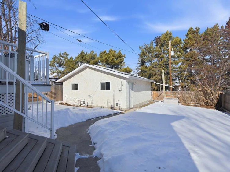 4722 53 Avenue, Rimbey, AB, T0C 2J0 - 5