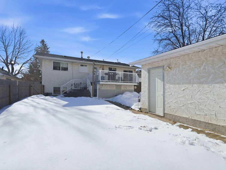 4722 53 Avenue, Rimbey, AB, T0C 2J0 - 3