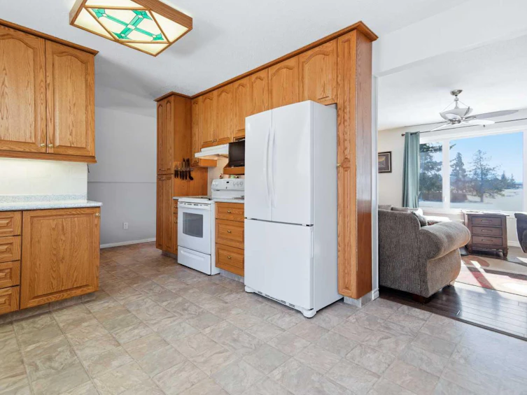 4722 53 Avenue, Rimbey, AB, T0C 2J0 - 11