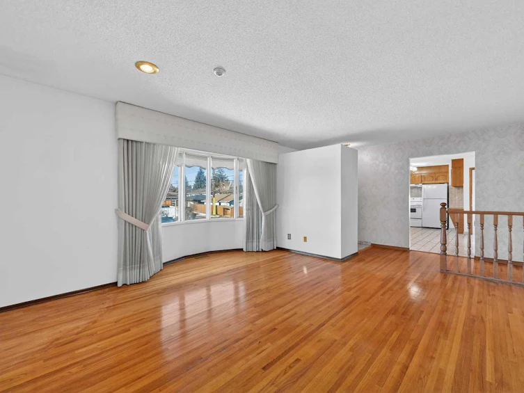 7228 Huntridge Hill NE, Calgary, AB, T2K 4A5 - 7