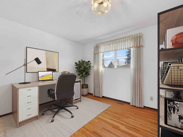 7228 Huntridge Hill NE, Calgary, AB, T2K 4A5 - 13