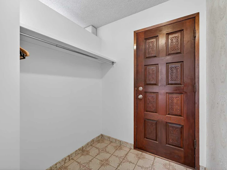 7228 Huntridge Hill NE, Calgary, AB, T2K 4A5 - 3