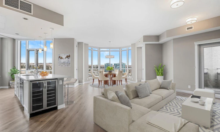 1205-32 Varsity Estates Circle NW