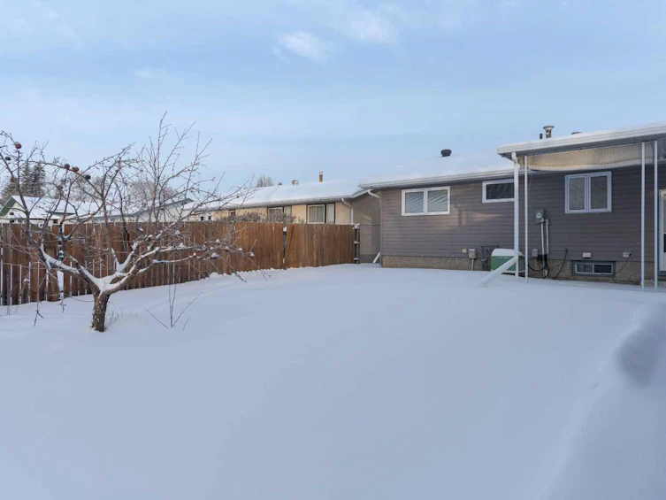 32 Moberly Crescent, Fort Mcmurray, AB, T9H 1G9 - 4