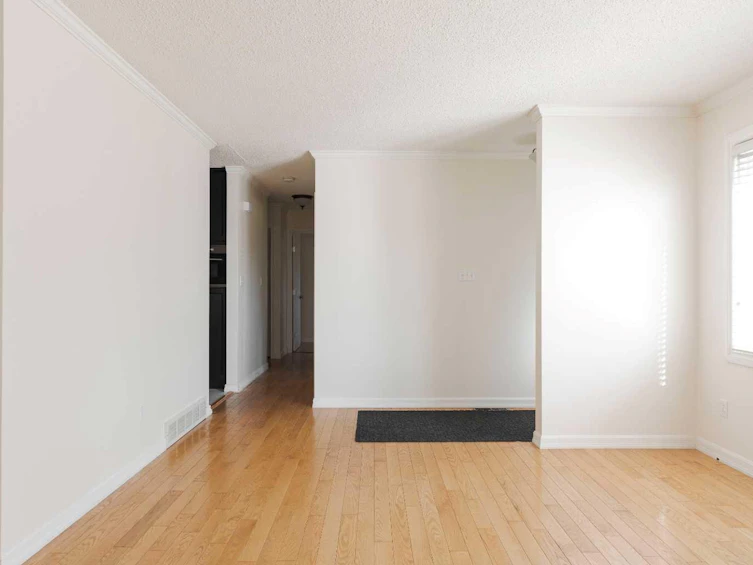 32 Moberly Crescent, Fort Mcmurray, AB, T9H 1G9 - 9