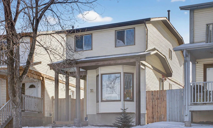 31 Templeby Way NE