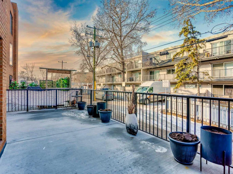 102-350 4 Avenue NE, Calgary, AB, T2E 0J3 - 24