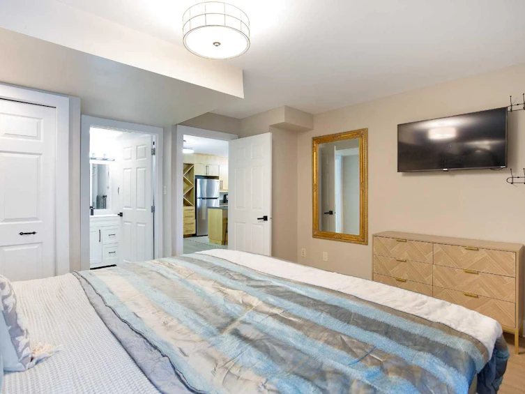 102-350 4 Avenue NE, Calgary, AB, T2E 0J3 - 16