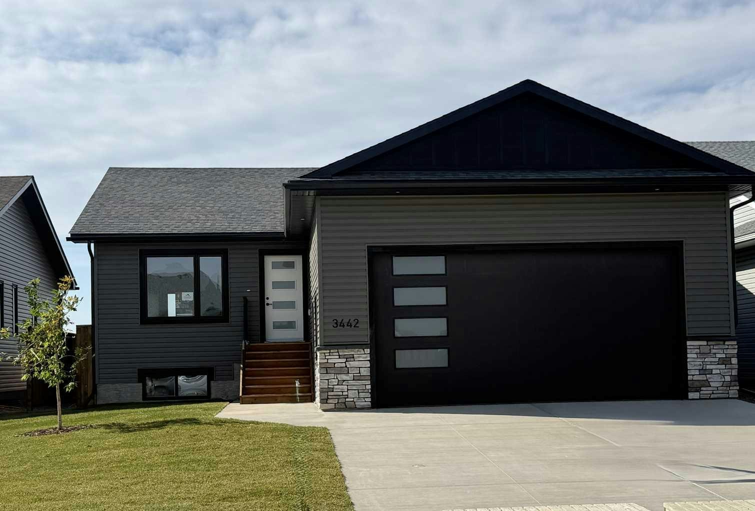 3442 Victory Way, Olds, AB, T4H 0E4