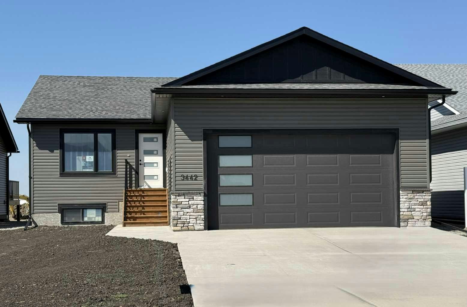 3442 Victory Way, Olds, AB, T4H 0E4