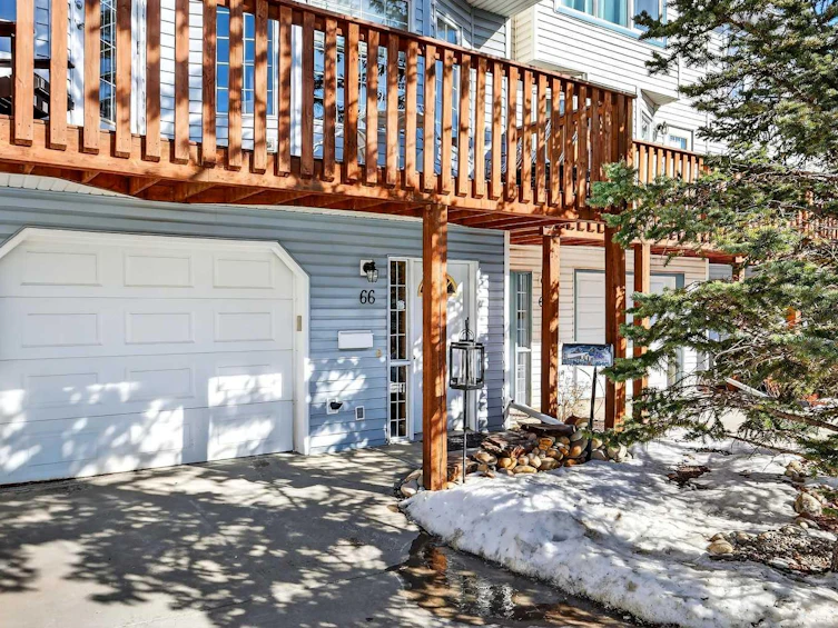 66 Patina View SW, Calgary, AB, T3H 3R4 - 3
