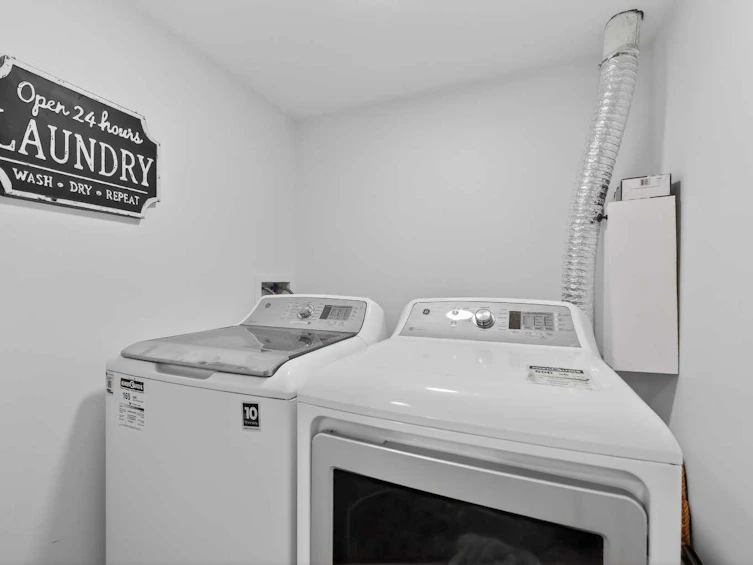 3007 12 Avenue SW, Calgary, AB, T3C 0S5 - 32