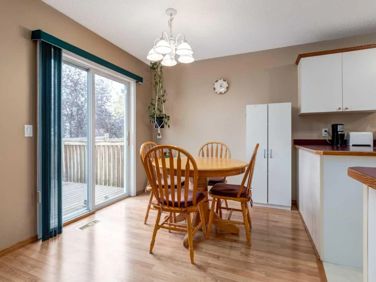 168 Mt Apex Green SE, Calgary, AB, T2Z 2V5 - 8