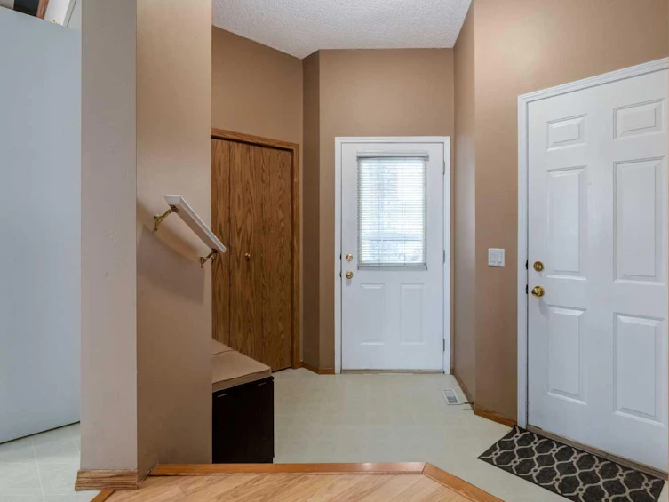 168 Mt Apex Green SE, Calgary, AB, T2Z 2V5 - 3