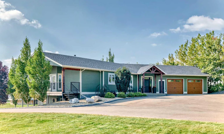 254041 Township Road 435