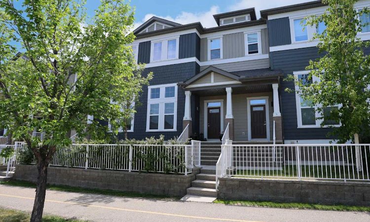 505 Evanston Square NW