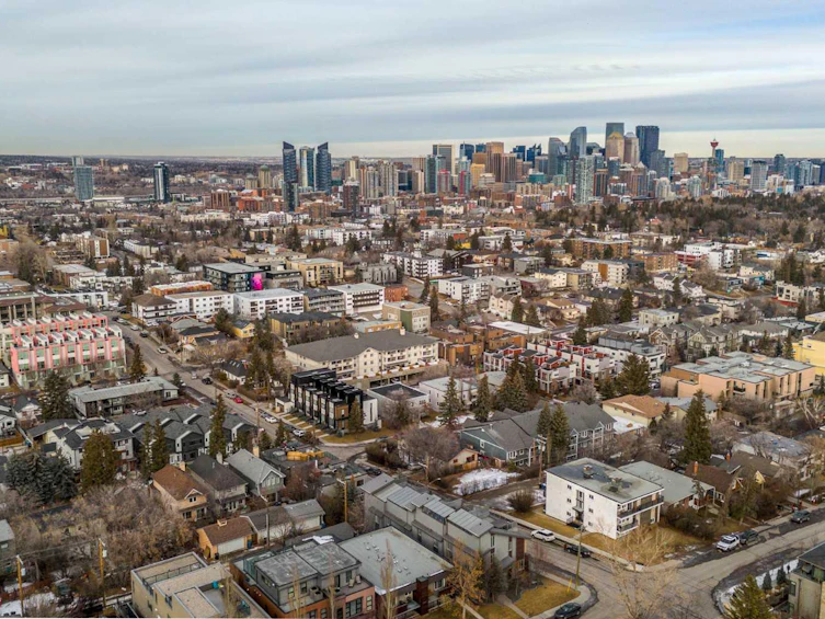 2915 17 Street SW, Calgary, AB, T2T 4N6 - 40