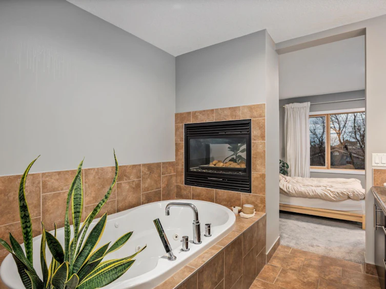 2915 17 Street SW, Calgary, AB, T2T 4N6 - 25