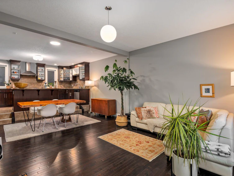 2915 17 Street SW, Calgary, AB, T2T 4N6 - 17
