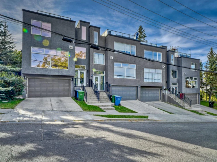 2915 17 Street SW, Calgary, AB, T2T 4N6 - 4