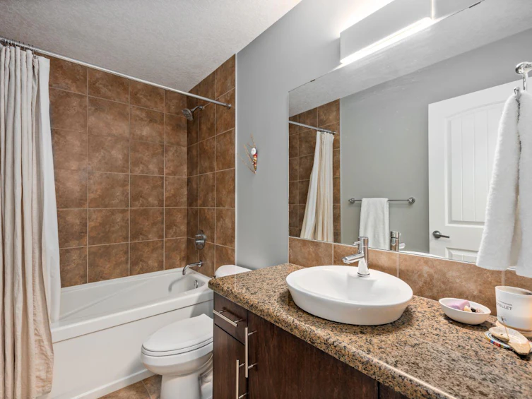 2915 17 Street SW, Calgary, AB, T2T 4N6 - 29
