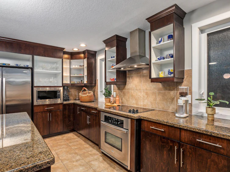 2915 17 Street SW, Calgary, AB, T2T 4N6 - 11