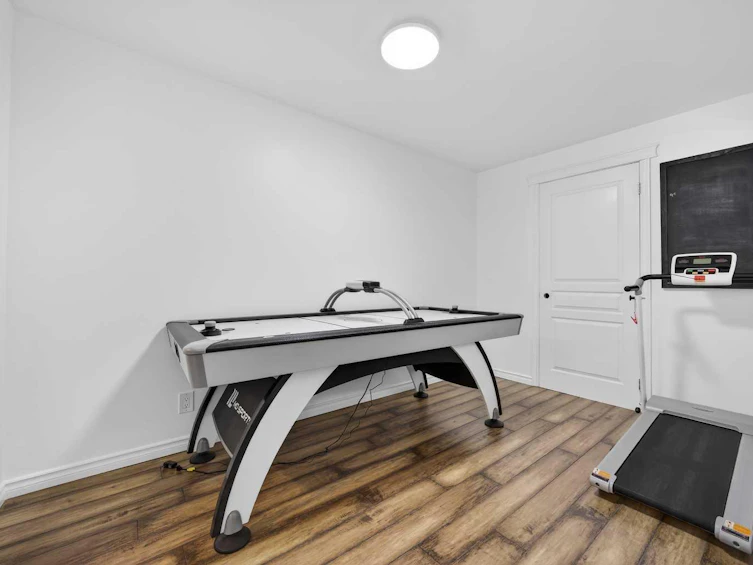 340 Prestwick Terrace SE, Calgary, AB, T2Z 0H4 - 38