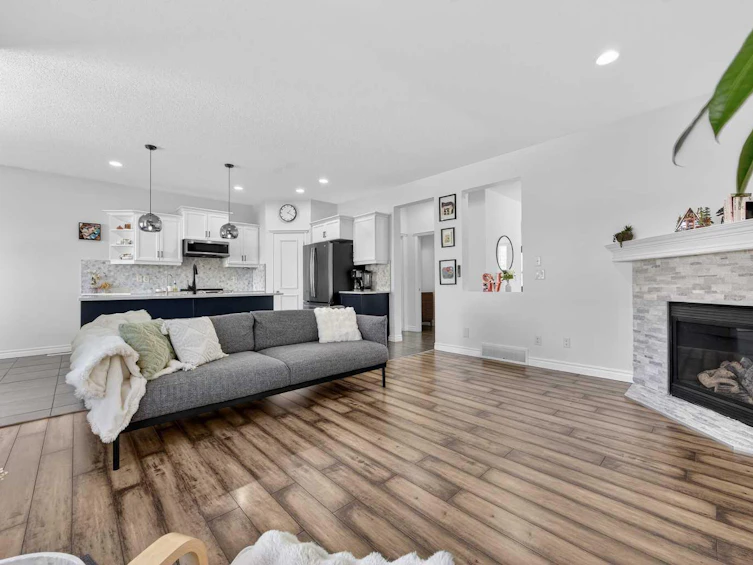 340 Prestwick Terrace SE, Calgary, AB, T2Z 0H4 - 3