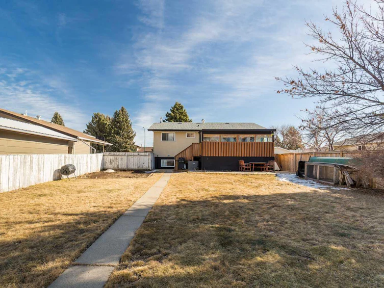 2414 14 Street N, Lethbridge, AB, T1H 4P3 - 28