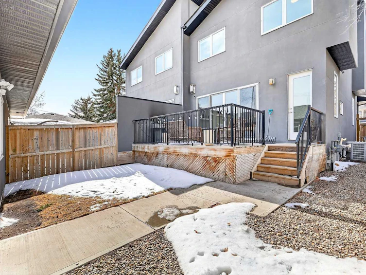 3736 44 Street SW, Calgary, AB, T3E 3S2 - 45