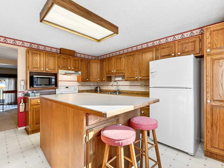 172 Glamis Terrace SW, Calgary, AB, T3E 6V3 - 18