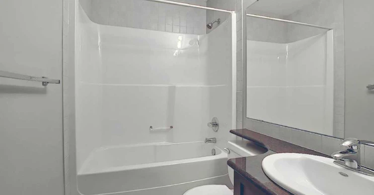 7 Panora Square NW, Calgary, AB, T3P 1E5 - 2