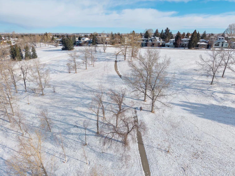 4804 21 Avenue NW, Calgary, AB, T3B 0W9 - 38