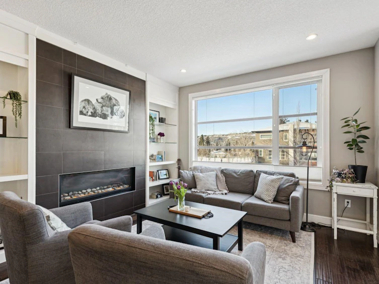 4804 21 Avenue NW, Calgary, AB, T3B 0W9 - 3