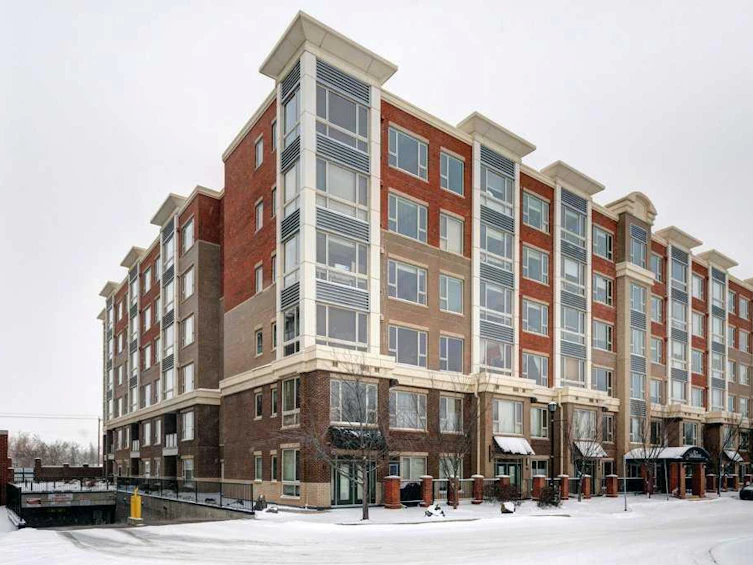 31-35 Inglewood Park SE, Calgary, AB, T2G 1B5