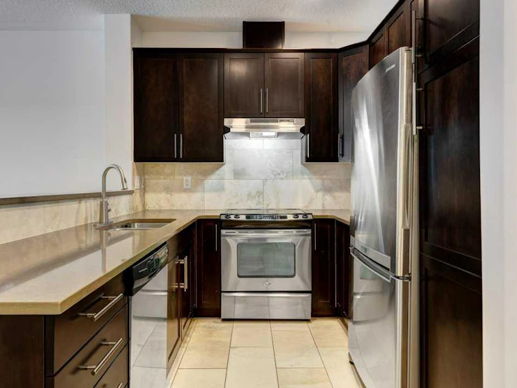 31-35 Inglewood Park SE, Calgary, AB, T2G 1B5 - 7