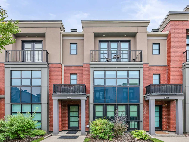 606 Aspen Meadows Hill SW, Calgary, AB, T3H 0G3 - 2