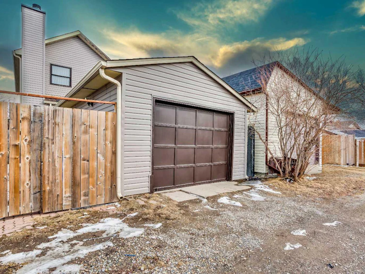 17 Martindale Drive NE, Calgary, AB, T3J 2V7 - 33