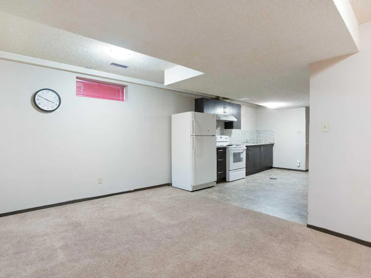 17 Martindale Drive NE, Calgary, AB, T3J 2V7 - 27