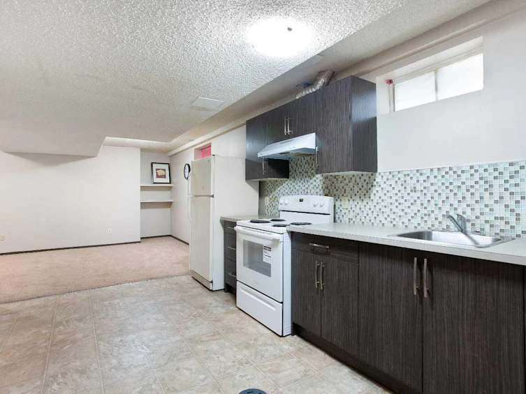 17 Martindale Drive NE, Calgary, AB, T3J 2V7 - 23