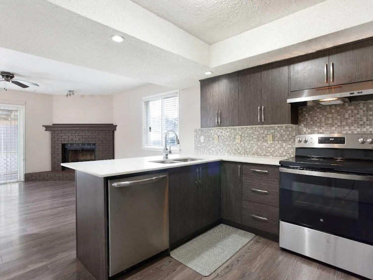 17 Martindale Drive NE, Calgary, AB, T3J 2V7 - 8